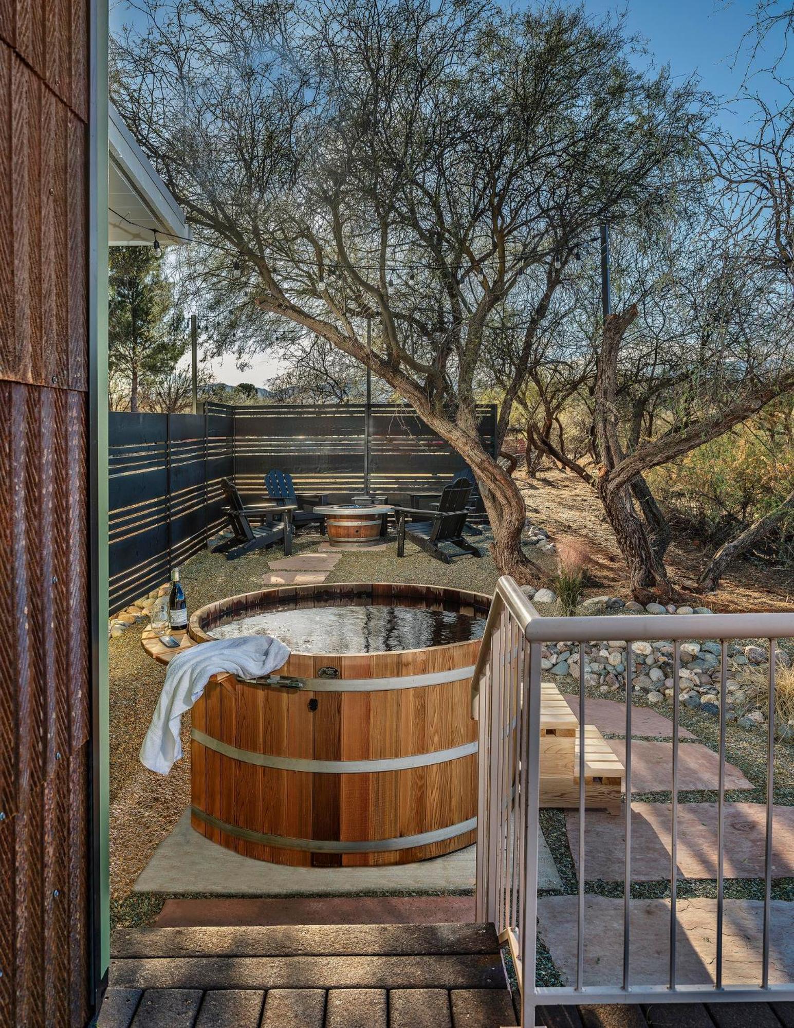 Tu'Nlii House Creekfront Hot Tub Fire Pit Βίλα Cornville Εξωτερικό φωτογραφία